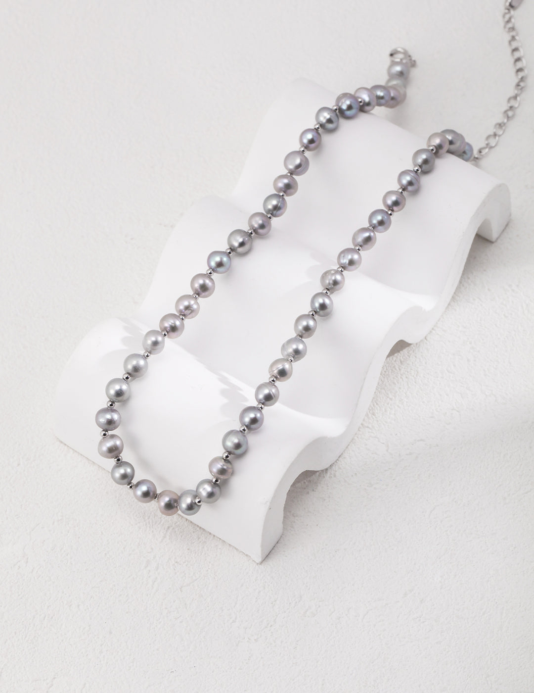 Luna Grigia Necklace