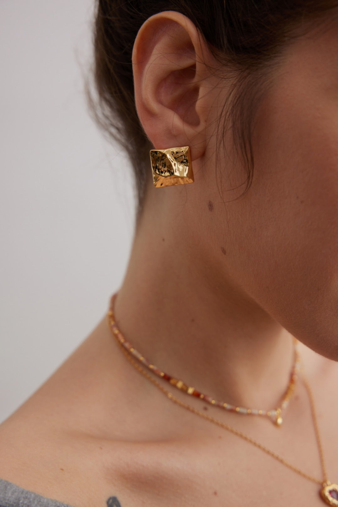 Varia Studs