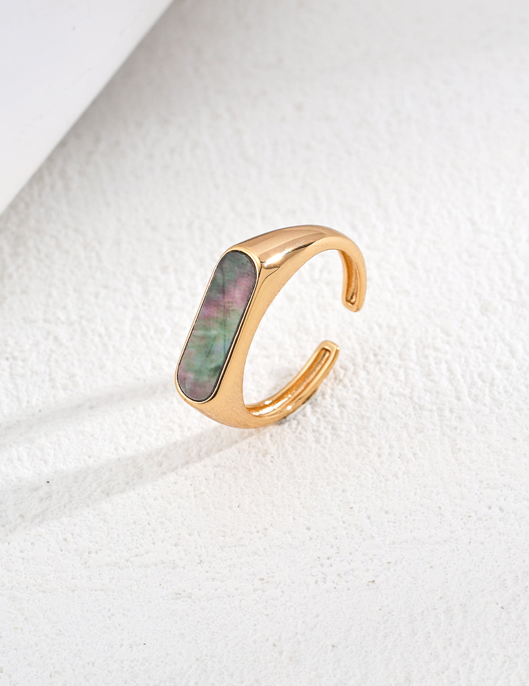 Nuvia Ring