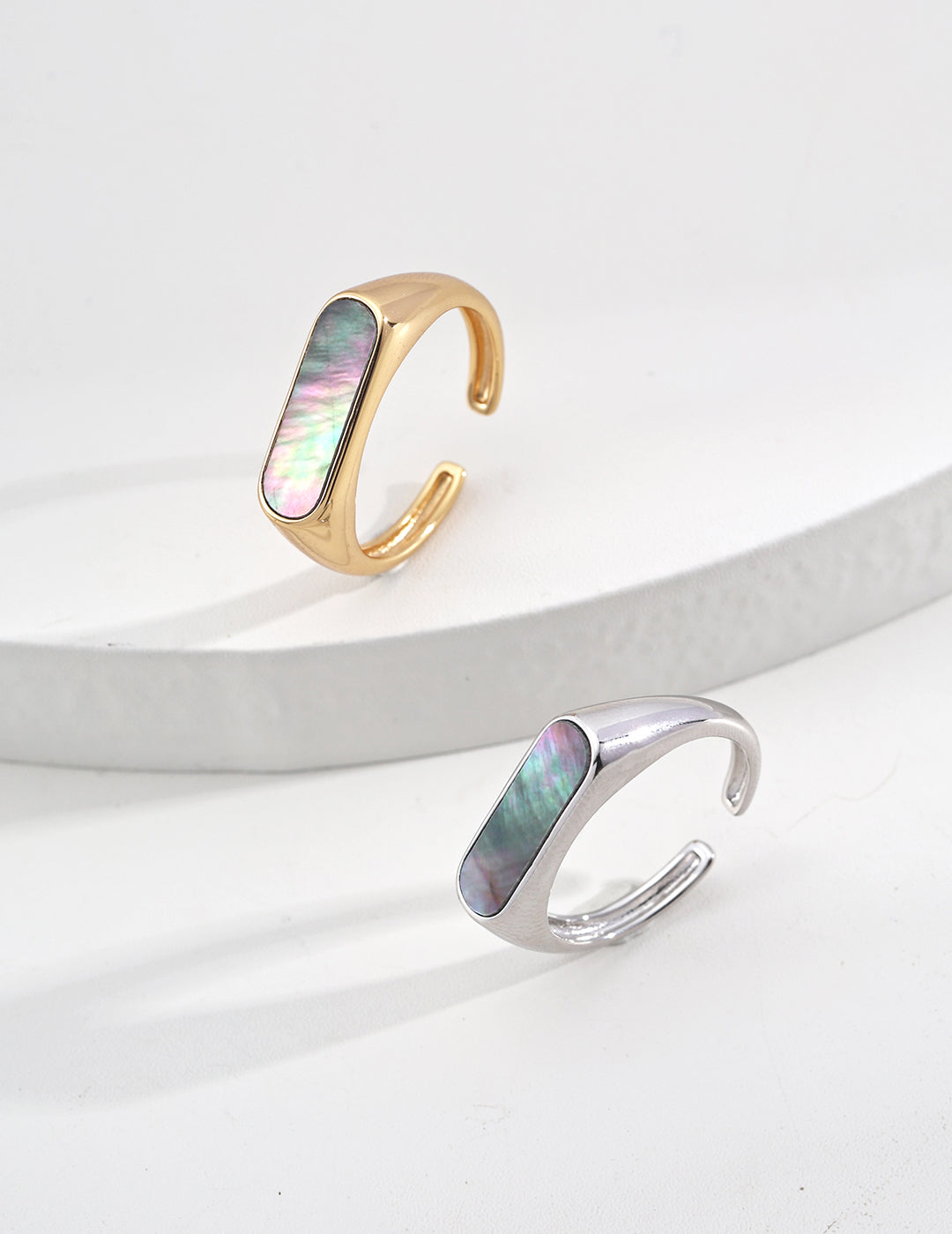 Nuvia Ring