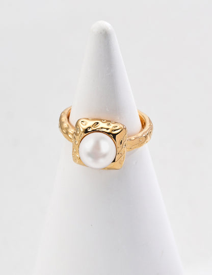Perla Martellata Ring