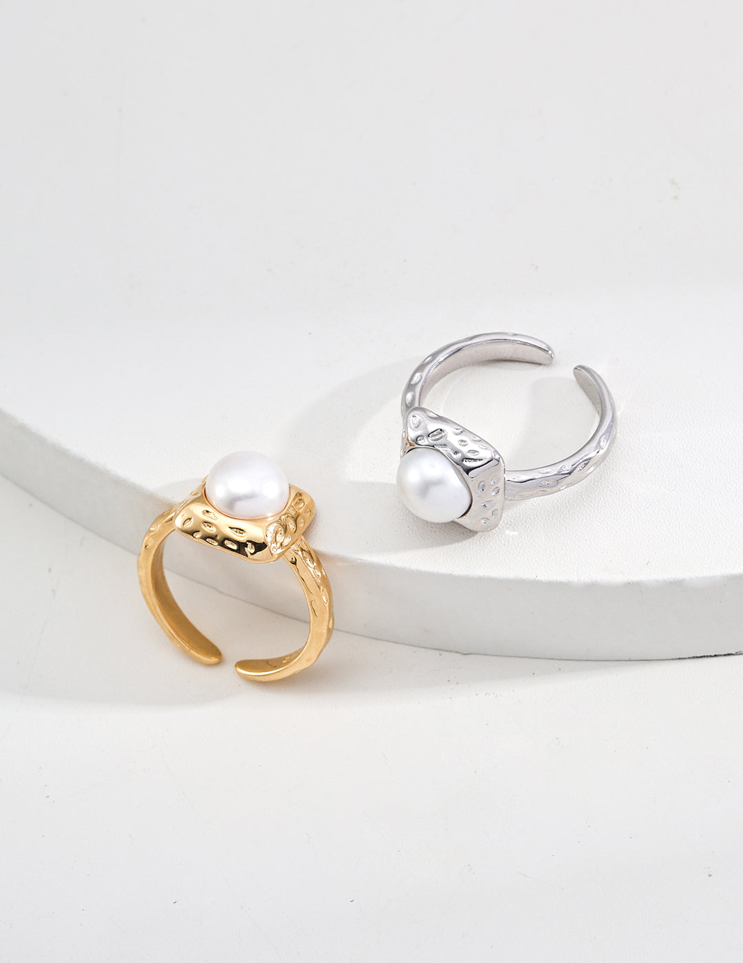 Perla Martellata Ring
