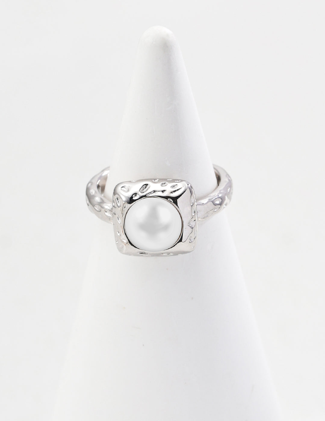 Perla Martellata Ring
