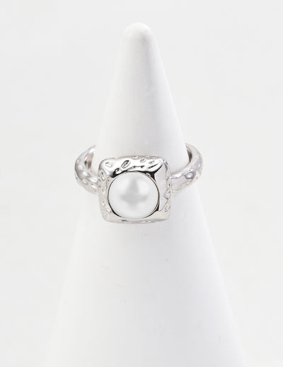 Perla Martellata Ring