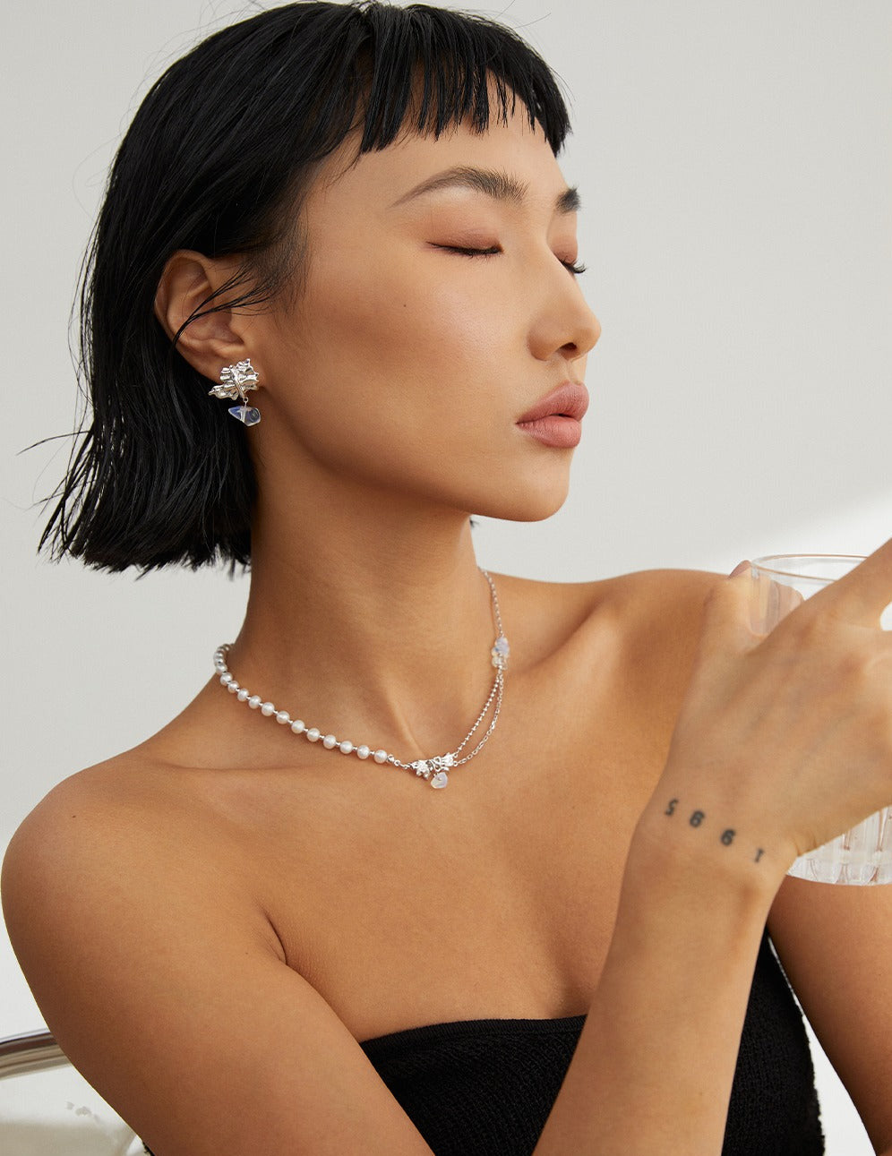  Nivea Necklace